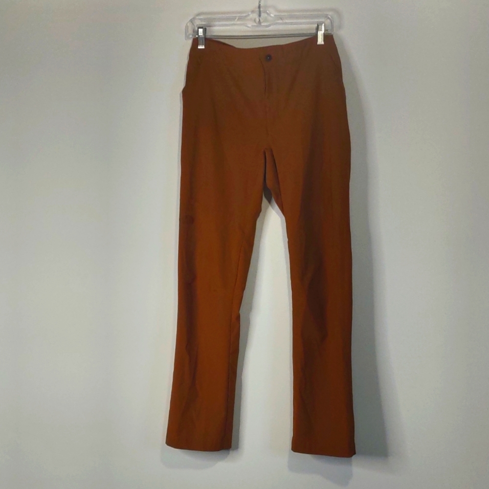 North Face 30x32 tech fabric hiking pants. Slim cut